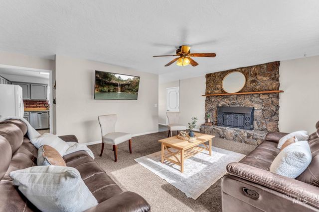 850 Rosewood Dr., Twin Falls, ID 83301