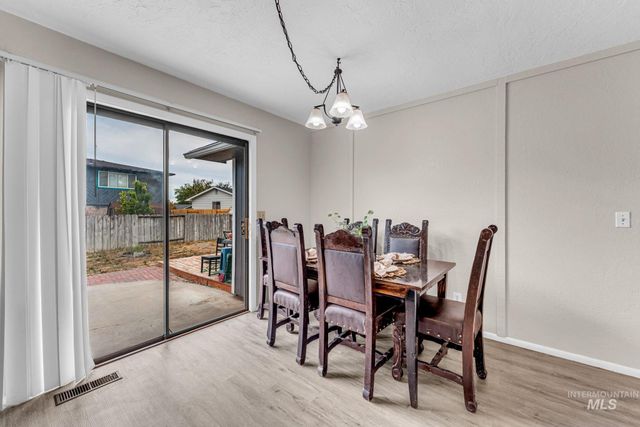 850 Rosewood Dr., Twin Falls, ID 83301