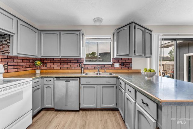 850 Rosewood Dr., Twin Falls, ID 83301