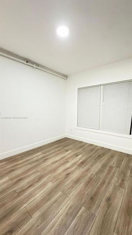 842 Himmarshee St 1, Fort Lauderdale, FL 33312