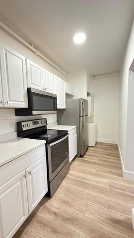 842 Himmarshee St 1, Fort Lauderdale, FL 33312