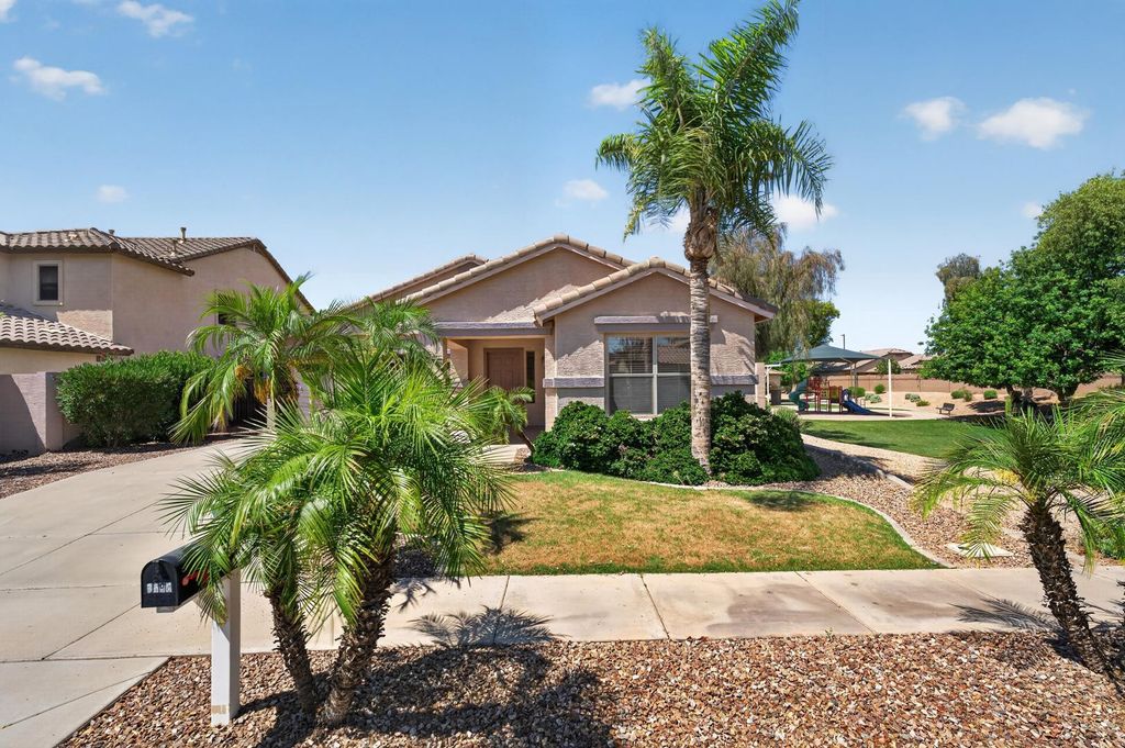 3496 E Phelps Street, Gilbert, AZ 85295
