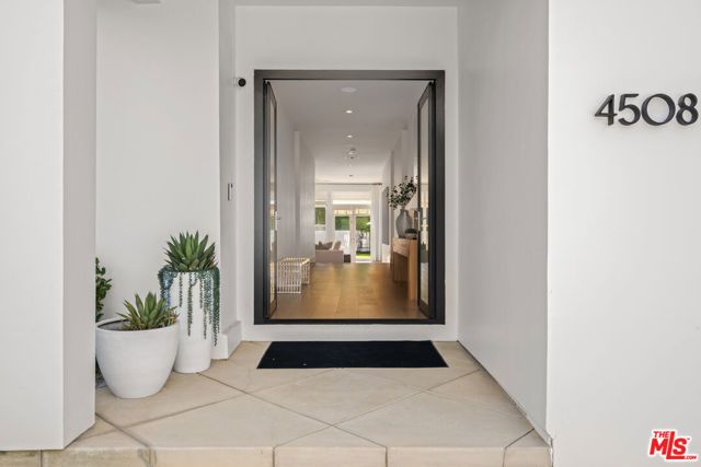 4508 Vesper Avenue, Sherman Oaks, CA 91403
