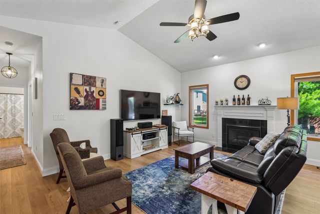 910 NE 45th Street, Ankeny, IA 50021