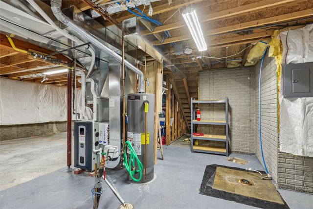 910 NE 45th Street, Ankeny, IA 50021