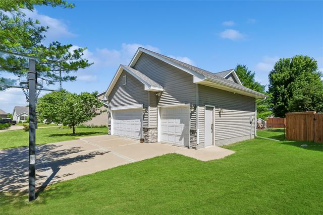 910 NE 45th Street, Ankeny, IA 50021