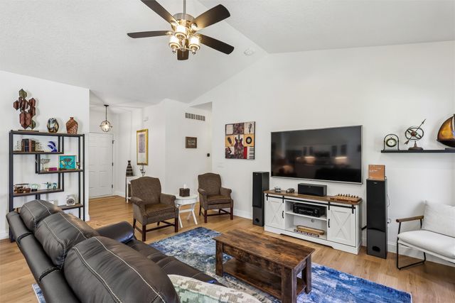 910 NE 45th Street, Ankeny, IA 50021