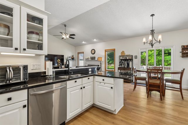 910 NE 45th Street, Ankeny, IA 50021