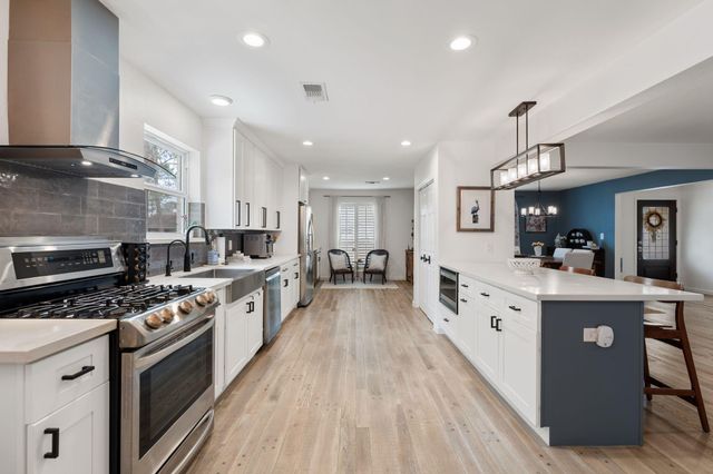 10619 Cranbrook Road, Houston, TX 77042