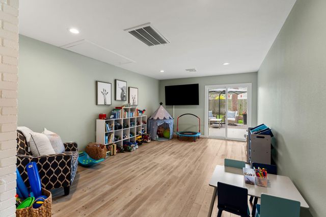 10619 Cranbrook Road, Houston, TX 77042