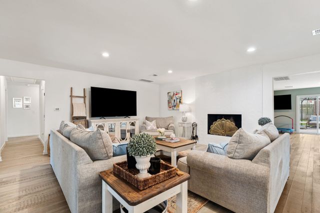 10619 Cranbrook Road, Houston, TX 77042