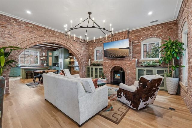 1900 Oso Avenue, Oklahoma City, OK 73108