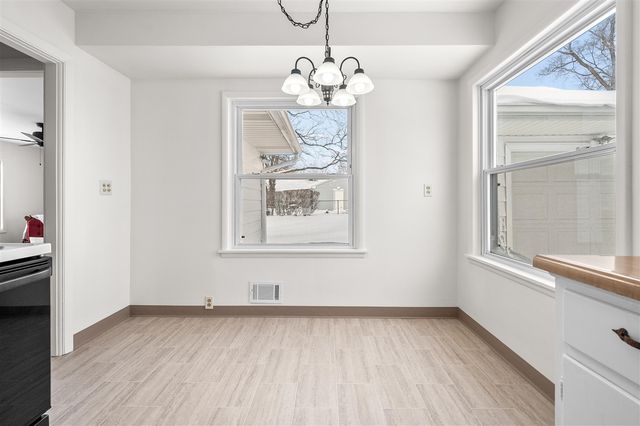 811 Craft, Kalamazoo, MI 49048