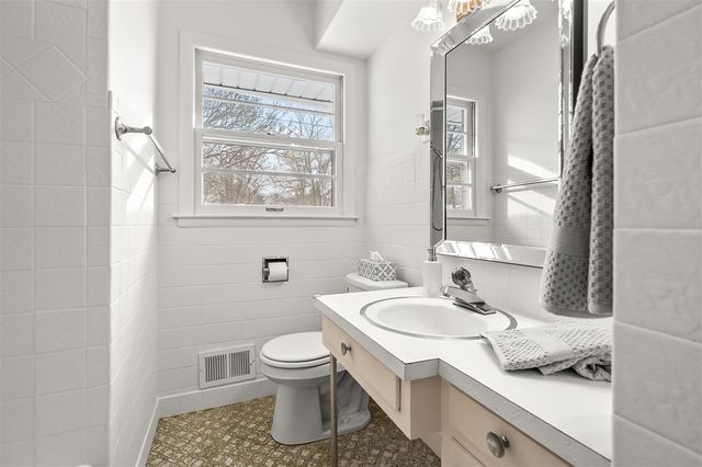 811 Craft, Kalamazoo, MI 49048