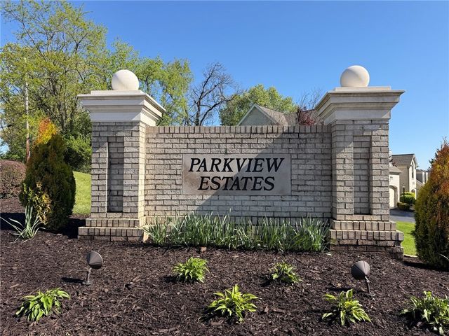 511 Parkview Drive, Pleasant Hills, PA 15236