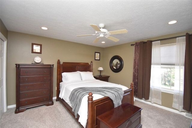 511 Parkview Drive, Pleasant Hills, PA 15236