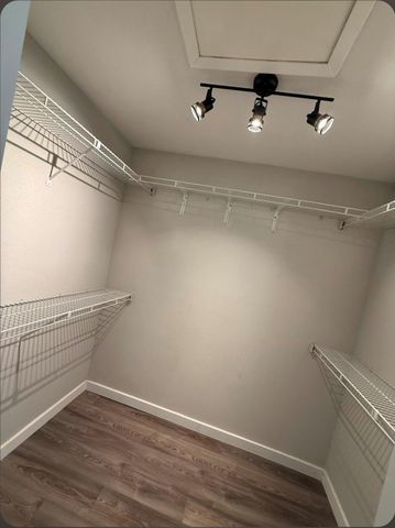 4444 Victory Drive 1106, Houston, TX 77088