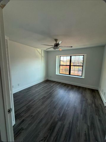 4444 Victory Drive 1106, Houston, TX 77088