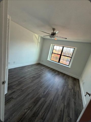 4444 Victory Drive 1106, Houston, TX 77088