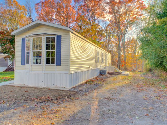 932 Long Cove Road TRLR 4, Ledyard, CT 06335