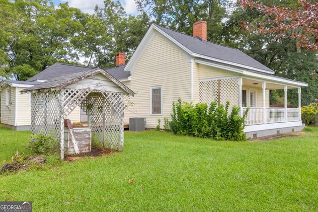 5270 Gainesville Street, Flowery Branch, GA 30542