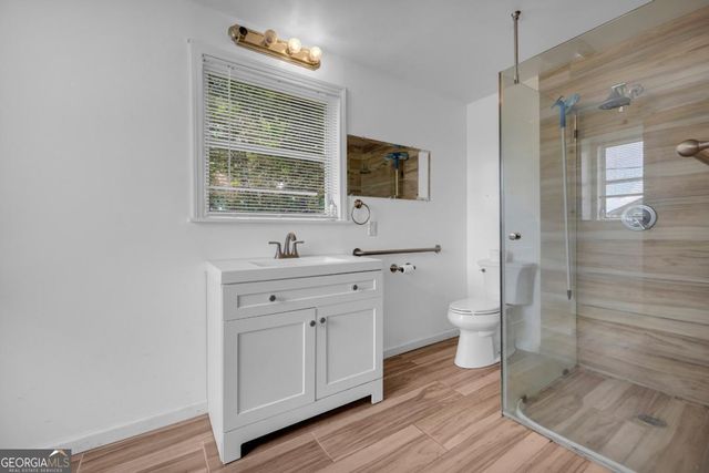 5270 Gainesville Street, Flowery Branch, GA 30542
