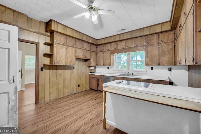 5270 Gainesville Street, Flowery Branch, GA 30542