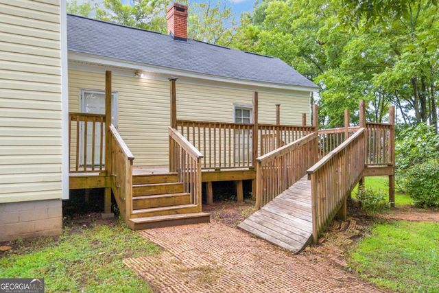5270 Gainesville Street, Flowery Branch, GA 30542