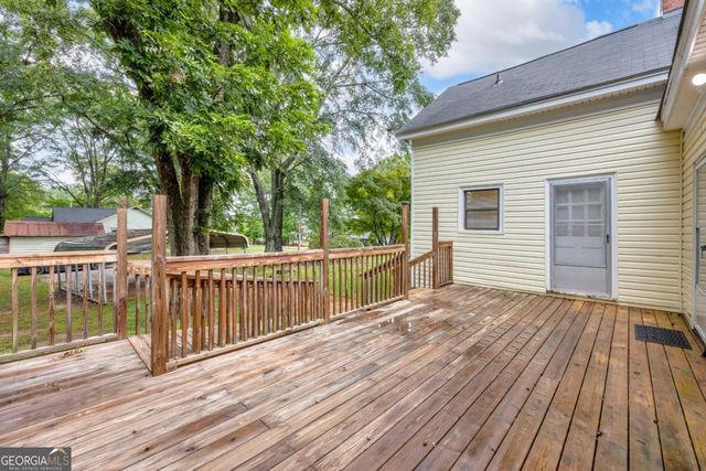 5270 Gainesville Street, Flowery Branch, GA 30542