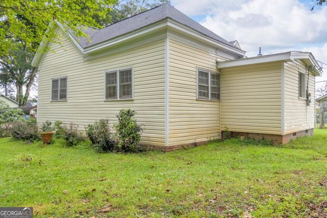 5270 Gainesville Street, Flowery Branch, GA 30542