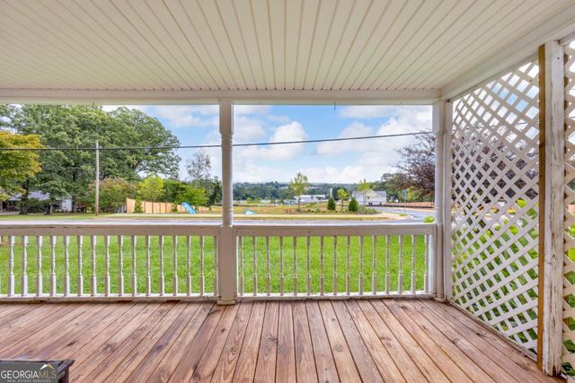 5270 Gainesville Street, Flowery Branch, GA 30542