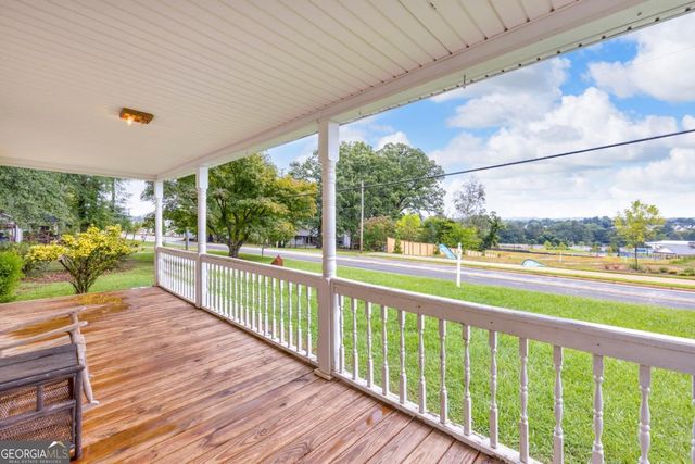 5270 Gainesville Street, Flowery Branch, GA 30542