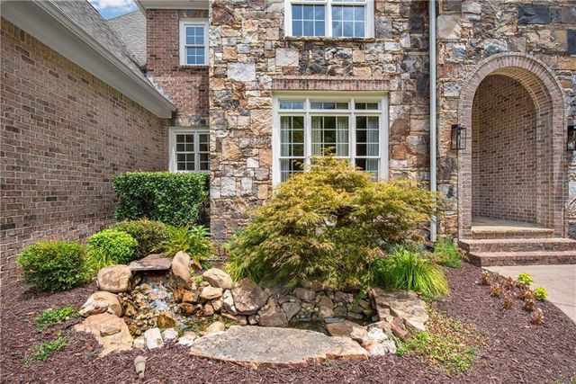 2140 Tee Drive, Braselton, GA 30517