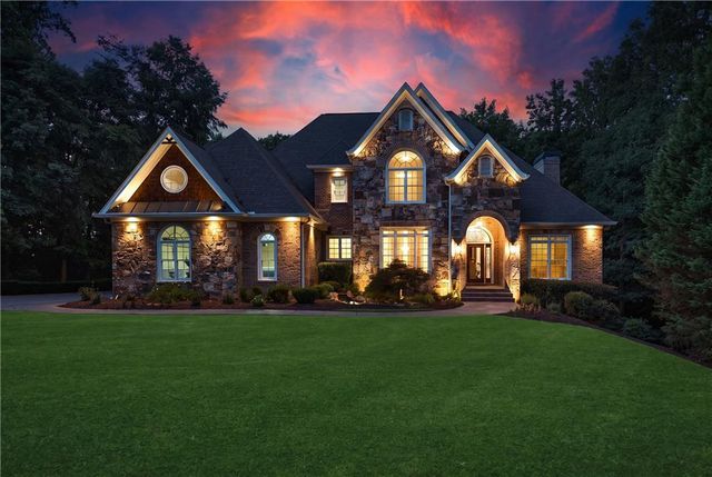 2140 Tee Drive, Braselton, GA 30517