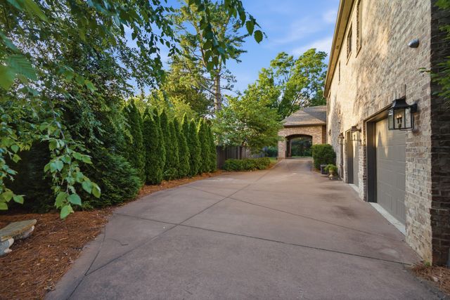 116 Brookfield Ave, Nashville, TN 37205