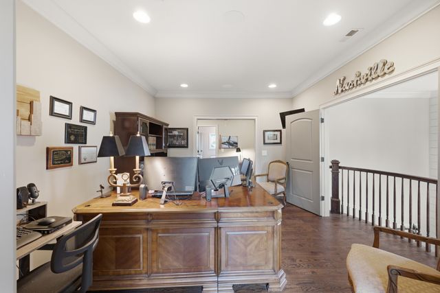 116 Brookfield Ave, Nashville, TN 37205