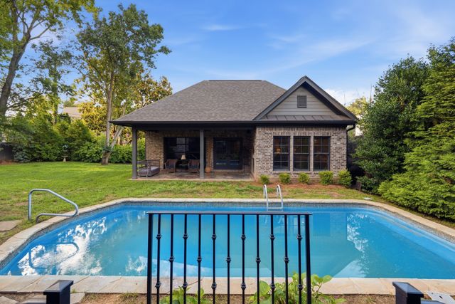 116 Brookfield Ave, Nashville, TN 37205