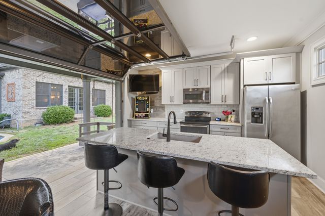 116 Brookfield Ave, Nashville, TN 37205