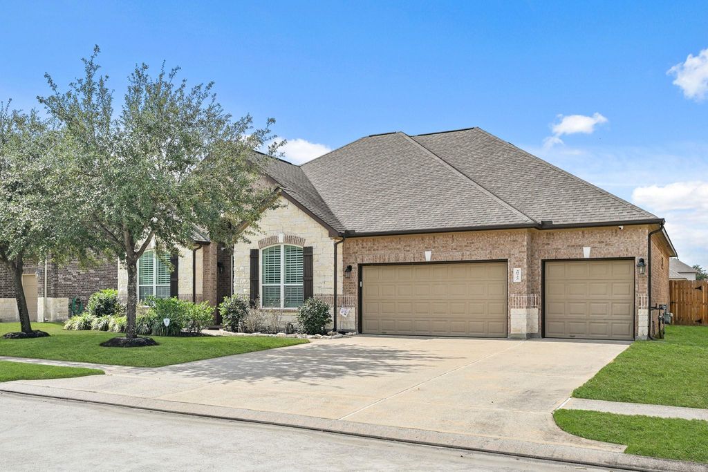 30723 Academy Trace Drive, Spring, TX 77386