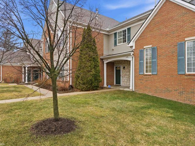 1985 Monarch Drive, Shelby Twp, MI 48316