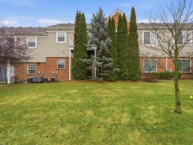 1985 Monarch Drive, Shelby Twp, MI 48316