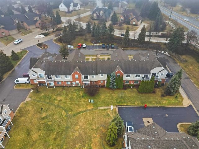 1985 Monarch Drive, Shelby Twp, MI 48316