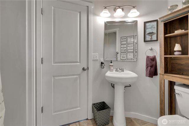 7413 166th Avenue E, Sumner, WA 98390