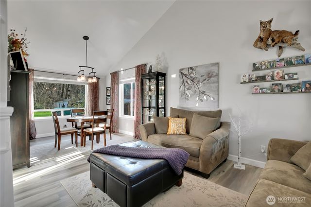 7413 166th Avenue E, Sumner, WA 98390