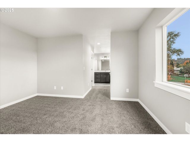 185 Nw Mawrcrest Ave, Gresham, OR 97080