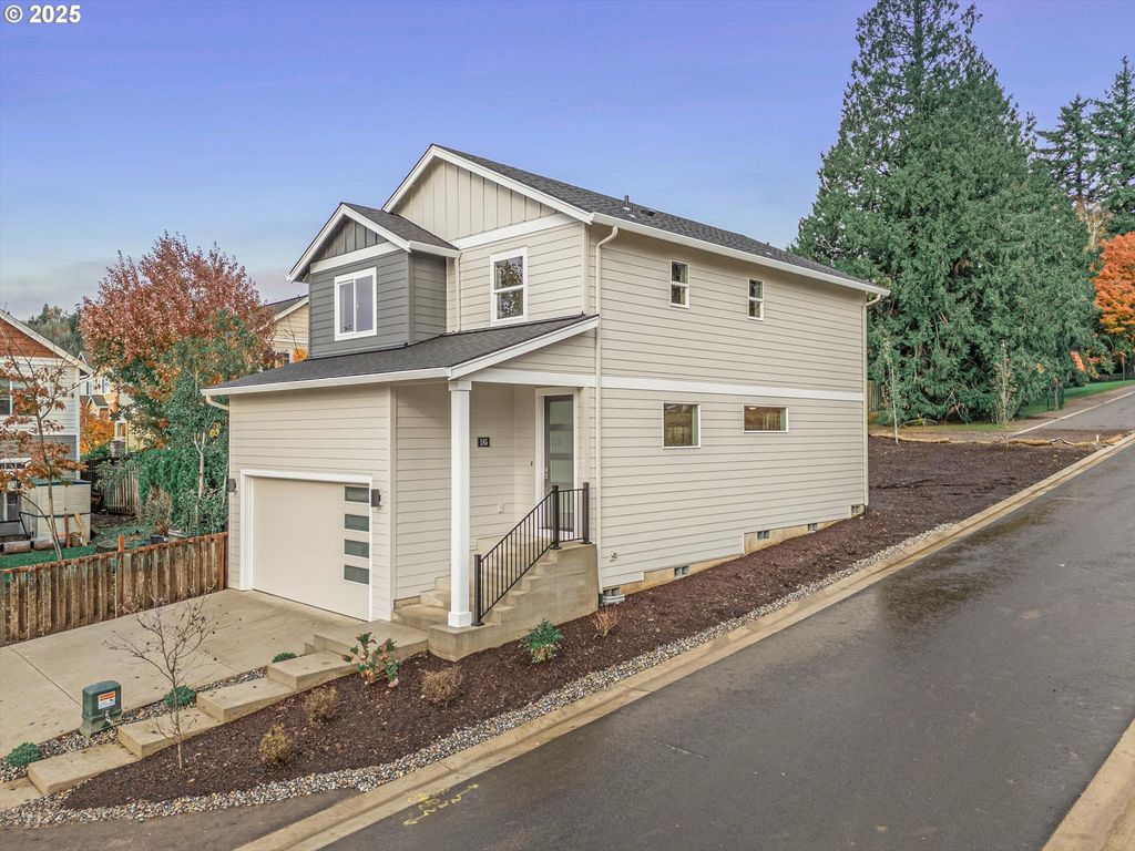 185 Nw Mawrcrest Ave, Gresham, OR 97080