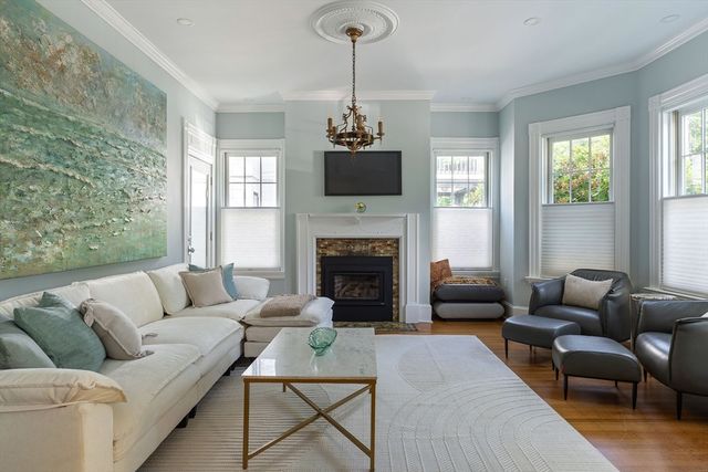 10 Brewer St, Boston, MA 02130