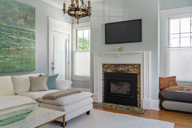 10 Brewer St, Boston, MA 02130