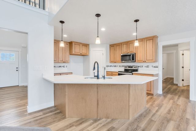 1038 S 880 W, Salem, UT 84653