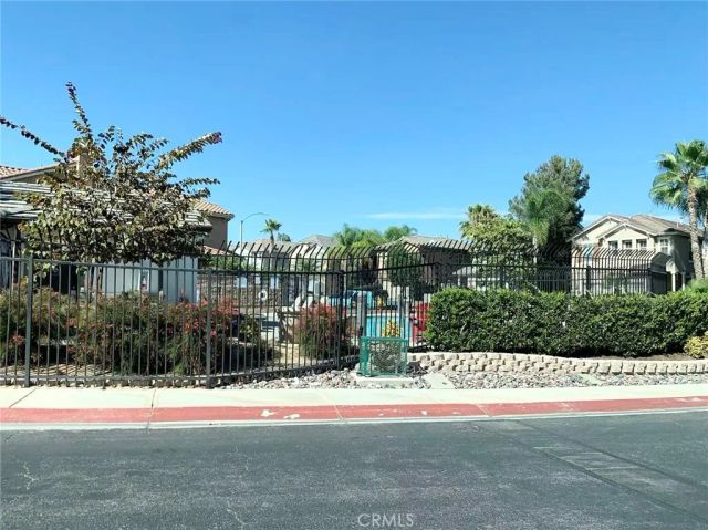 5751 Autumnwood, Jurupa Valley, CA 92509